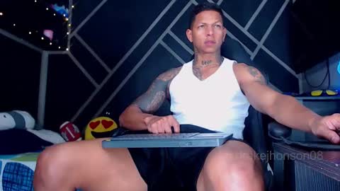 Snapshot of drake_jhonson08 chatting on February 2026 04:16:01 AM Drake online show from February 2026 04:16:01 AM