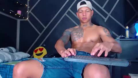 Snapshot of drake_jhonson08 chatting on February 2026 04:56:01 AM Drake online show from February 2026 04:56:01 AM