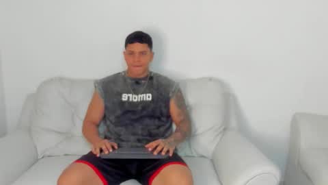 Snapshot of drakesmith01 chatting on September 2025 12:29:01 PM Drake Smith online show from September 2025 12:29:01 PM