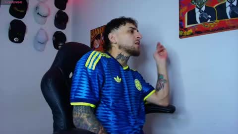 Snapshot of drako_lives_show chatting on July 2026 05:21:02 AM - NEW ACCOUNT Independent model online show from July 2026 05:21:02 AM