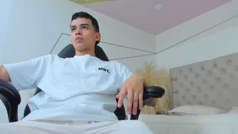 Snapshot of drakostone chatting on April 2026 08:25:02 PM Drako online show from April 2026 08:25:02 PM