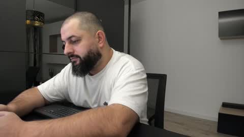 DravenPeak online show from October 2025 02:45:02 AM