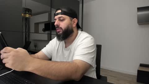 DravenPeak online show from November 2025 03:27:01 AM