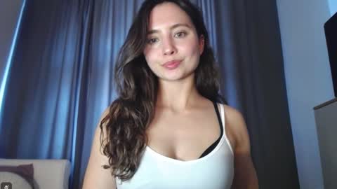 Nicole online show from September 2025 01:44:02 PM