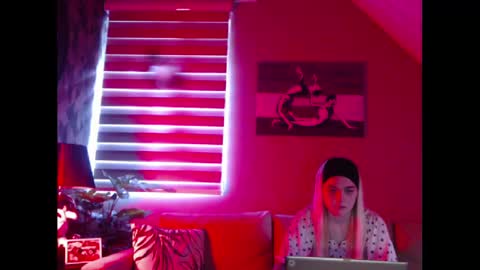 A girl online show from January 2025 08:26:02 AM