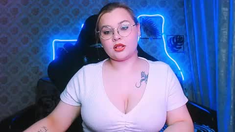dreamforyoue2 online show from May 2026 05:34:02 PM