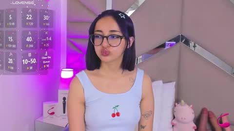 dreammy_kitty online show from February 2026 01:28:01 PM