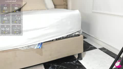 dreammy_kitty online show from April 2026 12:52:01 AM