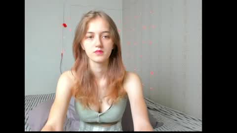 Snapshot of dreamy_pollyyy chatting on June 2026 05:28:01 AM dreamy_pollyyy online show from June 2026 05:28:01 AM