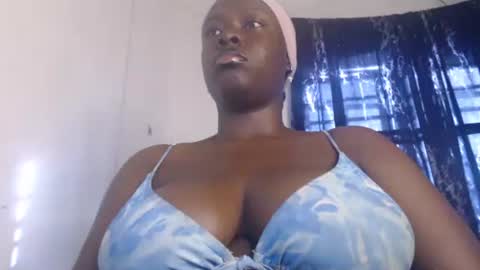 Snapshot of dreamy_wetpussy chatting on May 2026 07:37:02 AM BEAUTY online show from May 2026 07:37:02 AM