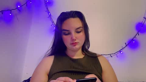 Mila online show from December 2024 03:28:02 PM