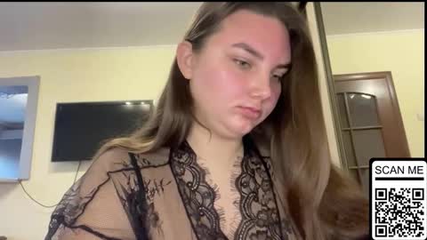 Mila online show from November 2025 06:35:01 AM