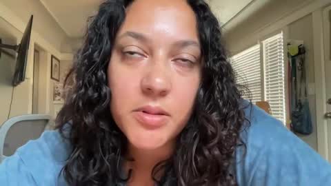 RIRI OR DREAMY online show from September 2025 03:14:01 PM