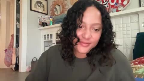 RIRI OR DREAMY online show from September 2025 03:28:02 PM