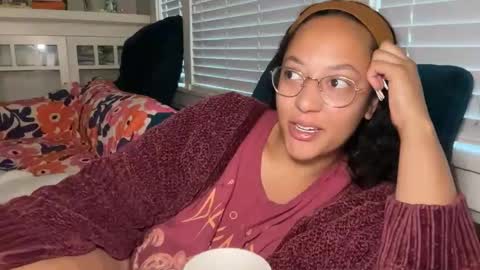 RIRI OR DREAMY online show from April 2026 01:49:01 PM