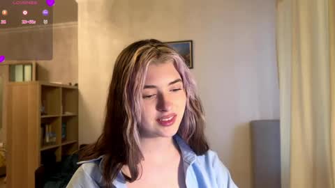 Snapshot of dremazwahlen chatting on April 2026 02:44:02 PM Dia online show from April 2026 02:44:02 PM