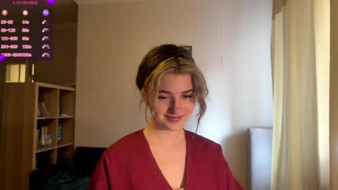 Snapshot of dremazwahlen chatting on May 2026 12:13:02 PM Dia online show from May 2026 12:13:02 PM
