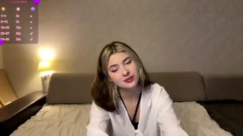 Snapshot of dremazwahlen chatting on May 2026 03:20:01 PM Dia online show from May 2026 03:20:01 PM