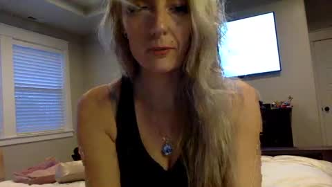 Snapshot of dripping_like_jane chatting on March 2026 01:44:01 AM Bluejay0713 online show from March 2026 01:44:01 AM