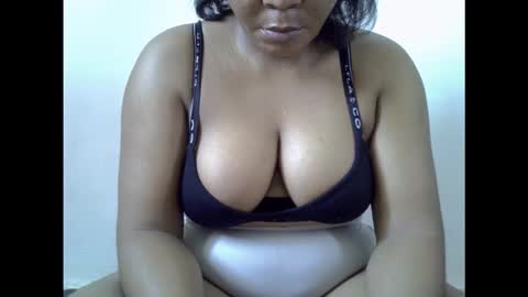 Snapshot of drippingnwet chatting on February 2026 12:03:01 PM drippingnwet online show from February 2026 12:03:01 PM