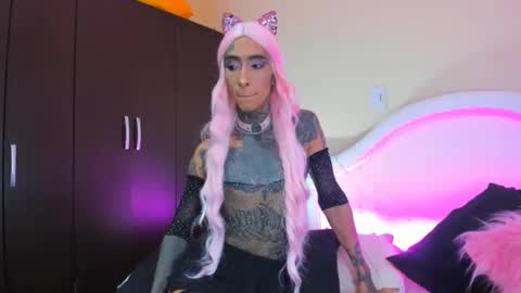 drippyorlove online show from February 2025 10:40:01 PM