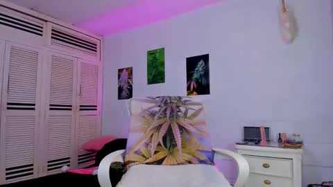 drippyorlove online show from December 2025 01:39:02 PM