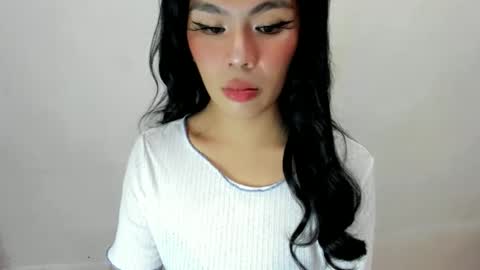 miss. Erika online show from September 2025 03:01:02 PM