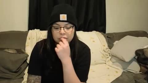 Drizzypeach602 online show from February 2026 04:22:01 AM