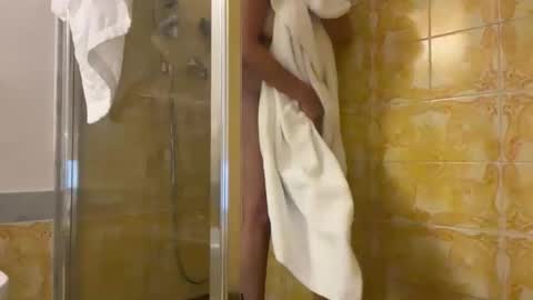 Dr. Resa online show from October 2025 12:47:01 PM