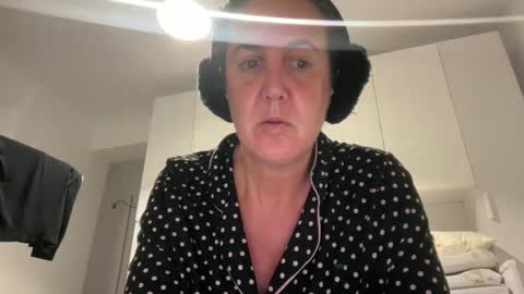 Dr. Resa online show from October 2025 06:21:01 PM