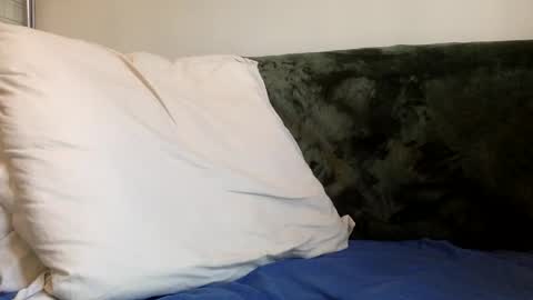 Snapshot of drtysnkrs chatting on April 2026 05:18:01 PM drtysnkrs online show from April 2026 05:18:01 PM