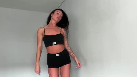 Bella online show from April 2026 02:21:02 AM