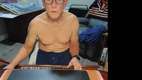 DublNikl online show from October 2025 02:32:02 PM