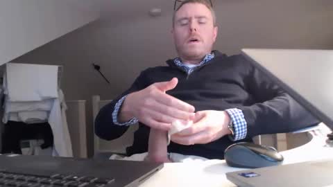 dubpistol_99 online show from January 2026 04:11:01 PM