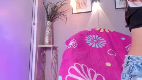 Snapshot of dulce__fiore07 chatting on September 2025 01:00:02 PM dulce__fiore07 online show from September 2025 01:00:02 PM