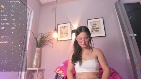 Snapshot of dulce__fiore07 chatting on September 2025 01:02:02 PM dulce__fiore07 online show from September 2025 01:02:02 PM
