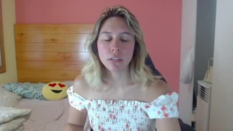 dulce__victoria__ online show from April 2026 01:58:02 AM