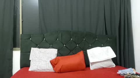 Dulce Alexandra online show from May 2026 12:00:02 PM