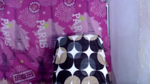 Snapshot of dulce_amor chatting on January 2025 04:52:02 AM Dulce online show from January 2025 04:52:02 AM