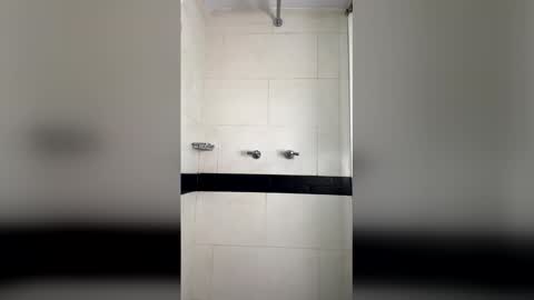 dulce_isabel_ online show from June 2026 04:02:01 AM