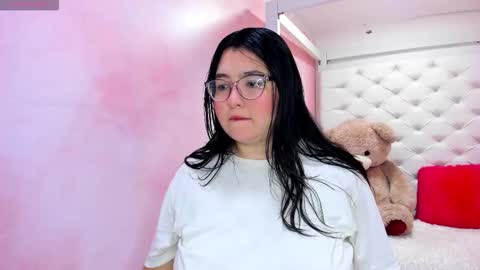 Snapshot of dulce_meow chatting on October 2025 11:52:01 AM Dulce online show from October 2025 11:52:01 AM