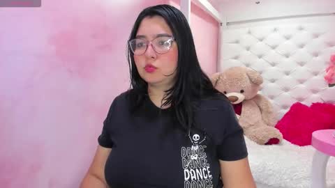 Snapshot of dulce_meow chatting on October 2025 11:33:02 AM Dulce online show from October 2025 11:33:02 AM