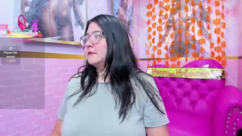 Snapshot of dulce_meow chatting on October 2025 11:44:02 AM Dulce online show from October 2025 11:44:02 AM