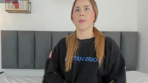 dulce_mg online show from November 2025 07:18:02 PM