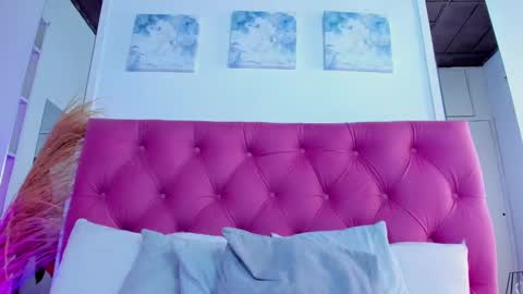 Dulce  online show from February 2025 06:31:01 PM