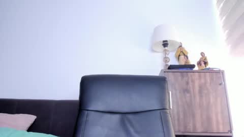 Snapshot of dulcepowl_lm chatting on April 2026 02:33:01 PM dulcepowl_lm online show from April 2026 02:33:01 PM