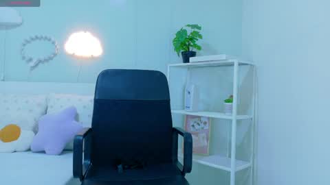 Dulce Sexy  online show from April 2026 07:33:02 PM