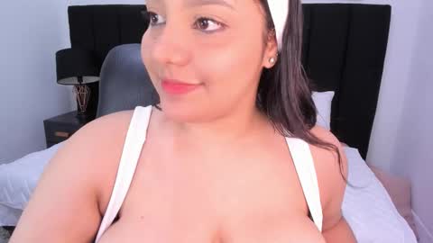 Dulce online show from March 2026 07:28:02 PM