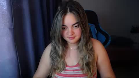 Nicole   online show from December 2024 08:47:01 PM