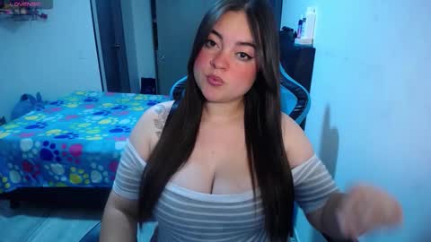 Snapshot of dumont_model chatting on February 2026 08:02:01 AM Nicole online show from February 2026 08:02:01 AM